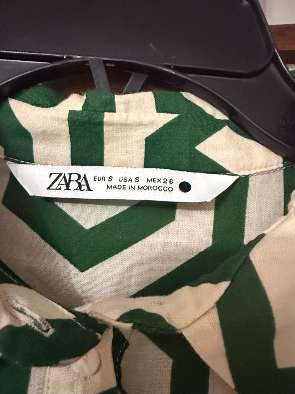 Zara White & Green Geometric Tiered Karen Midi Dress in Size Small. 100% Cotton - Picture 3 of 4